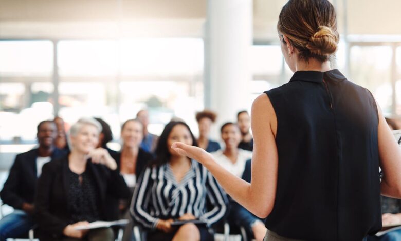 Why Professionals Should Embrace Public Speaking (And How You Can Get Started) Why Professionals Should Embrace Public Speaking (And How You Can Get Started)