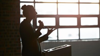 7 Public Speaking Tips For Successful Presentations In Foreign Countries