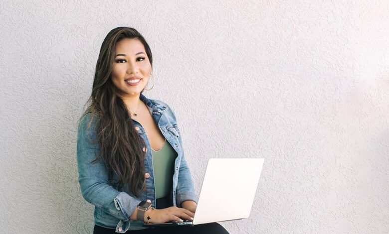 How This Woman Built A Multi-Six Figure Business Teaching Entrepreneurs To Become Successful Speakers How This Woman Built A Multi-Six Figure Business Teaching Entrepreneurs To Become Successful Speakers