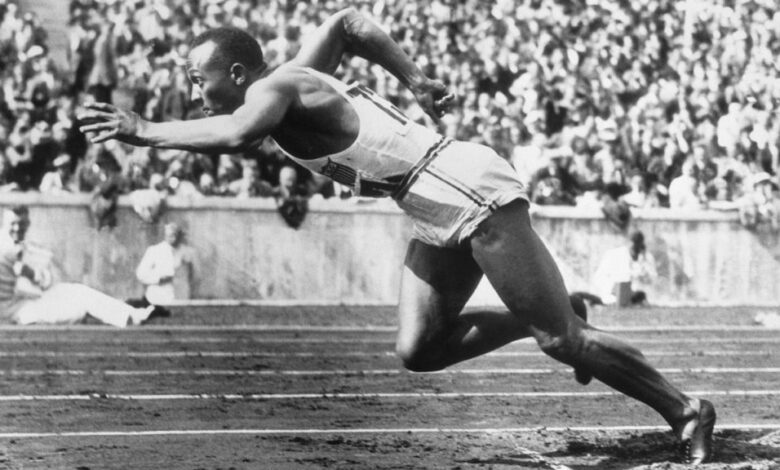 Inside the Big-Money Speaking Circuit Inside the Big-Money Speaking Circuit