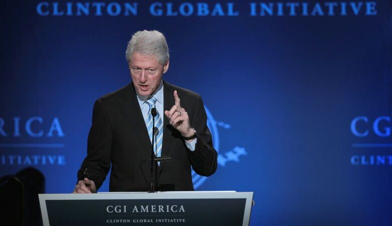 Bill Clinton has most lucrative year on speech circuit Bill Clinton has most lucrative year on speech circuit