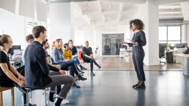 How To Be A Confident, Concise Communicator (Even When You Have To Speak Off The Cuff)