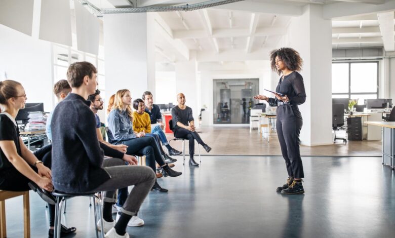 How To Be A Confident, Concise Communicator (Even When You Have To Speak Off The Cuff) How To Be A Confident, Concise Communicator (Even When You Have To Speak Off The Cuff)