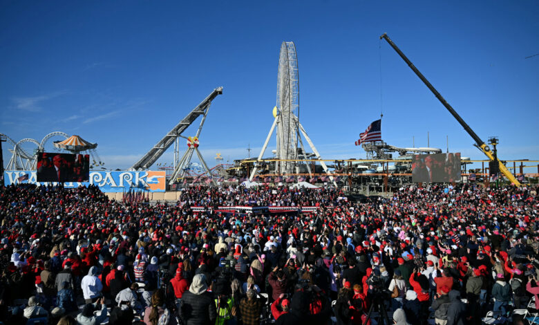 Fox News Questions Donald Trump’s Rally Size Fox News Questions Donald Trump’s Rally Size